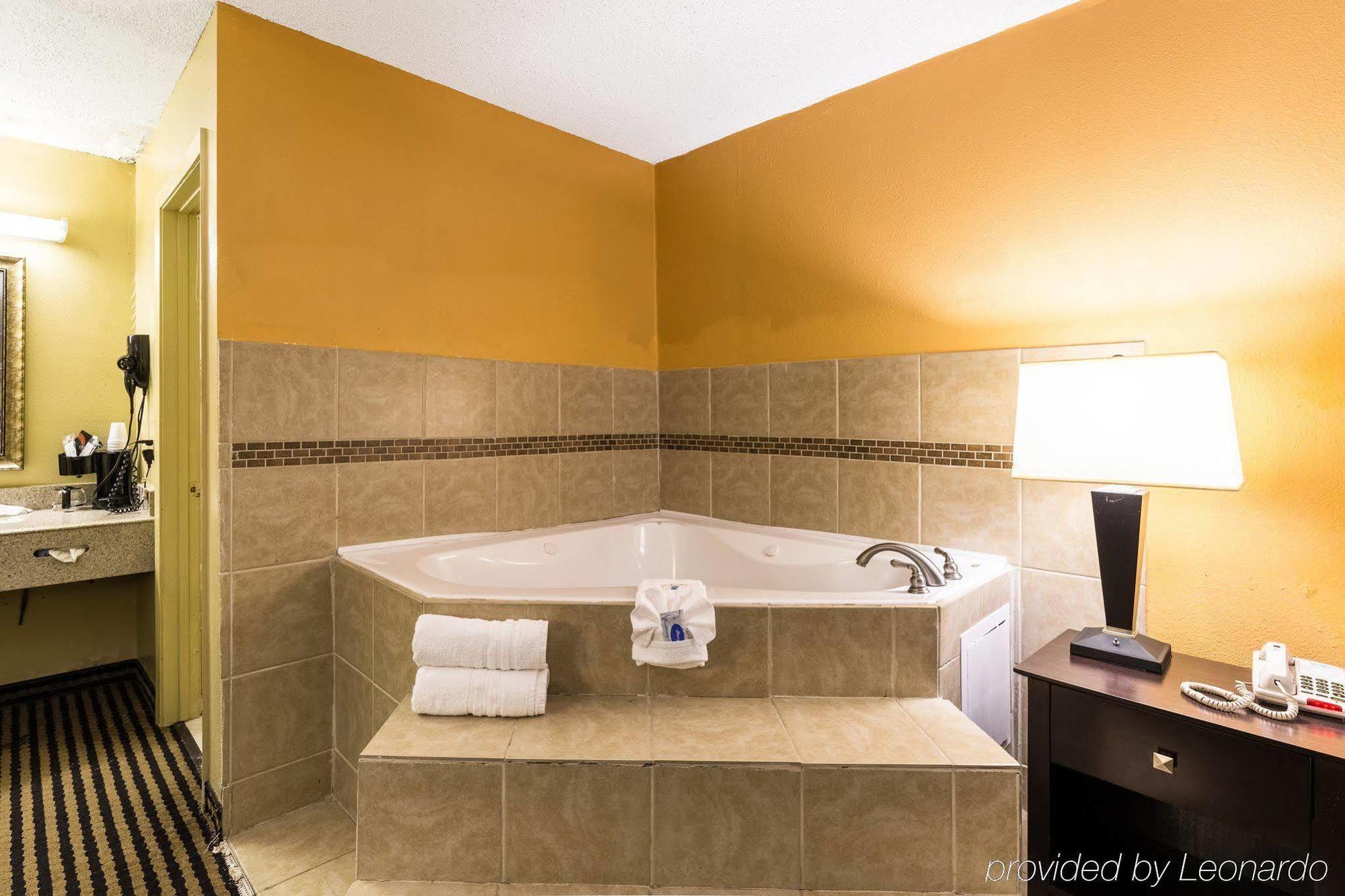 Rodeway Inn Alexandria Dış mekan fotoğraf